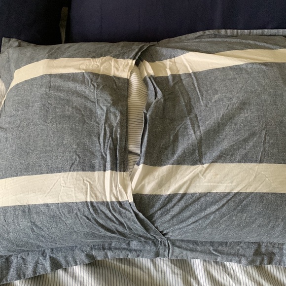 VTG TOMMY HILFIGER Blue Chambray Denim & White Stripe Standard Pillow Sham - Picture 6 of 10